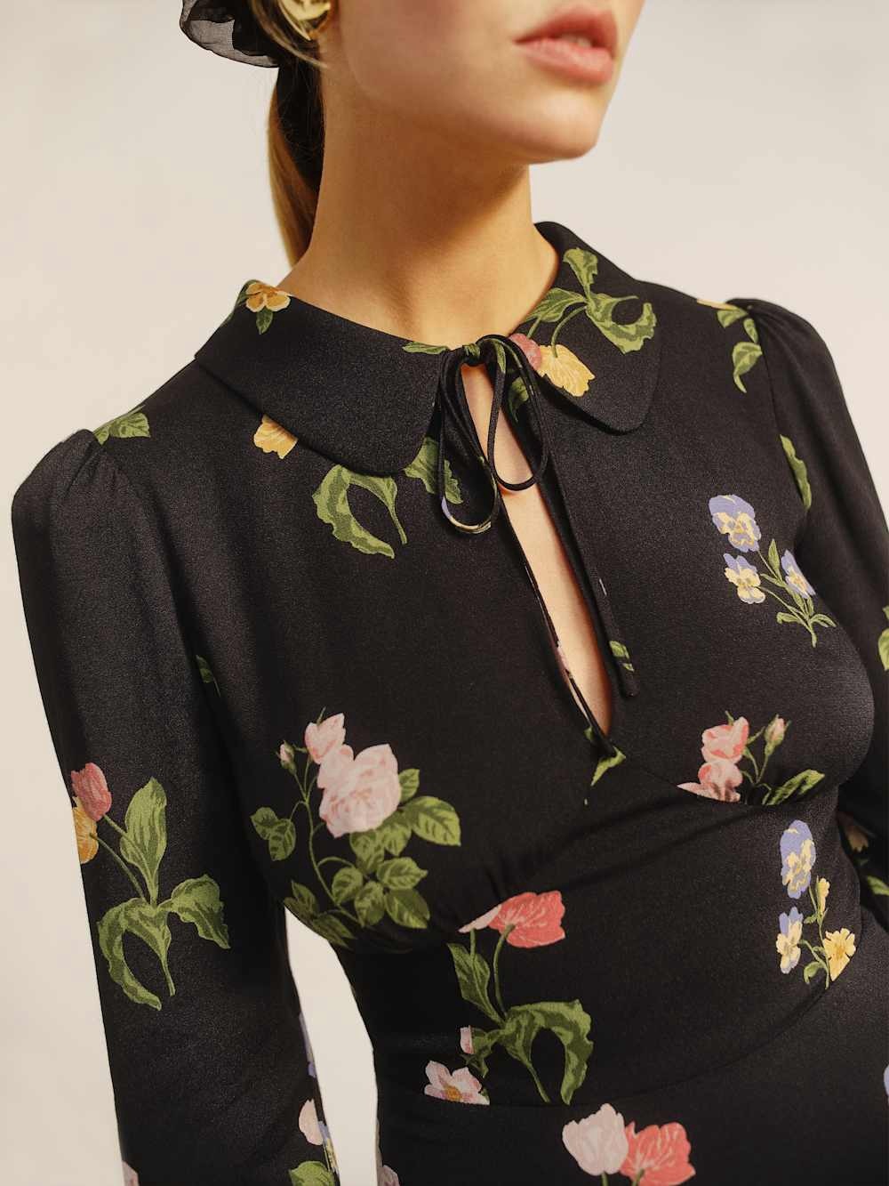 Reformation Will Black Floral Night Bloom Long-Sleeve Mini Dress Size 4 - Picture 3 of 12
